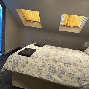 Luton Near Airport Private & Shared Bathroom Option , Luton (Bedfordshire) Reino Unido